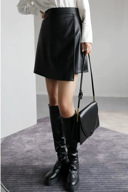 Saia Feminina A-Line em Couro PU