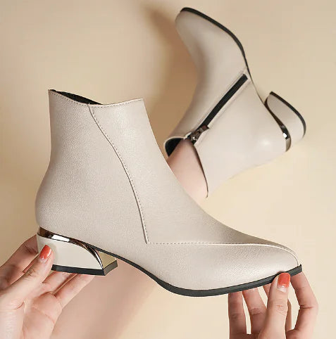 Botas Curtas - Salto Robusto